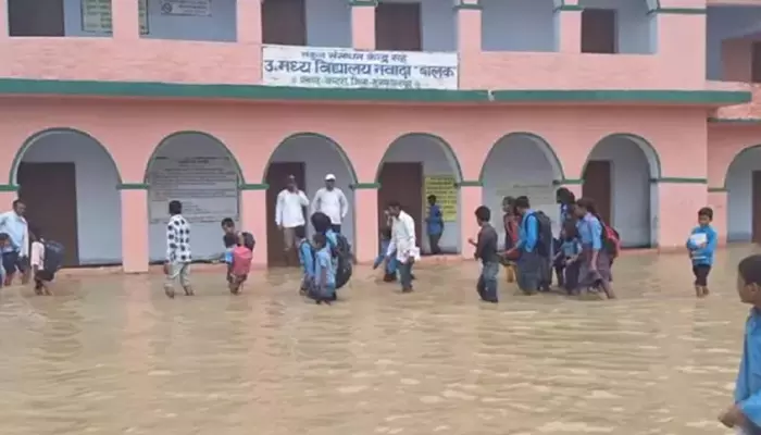 బీహార్‌లో వరదలు.. ముజఫర్‌పూర్ జిల్లాలో నీటమునిగిన ఇళ్లు, పాఠశాలలు