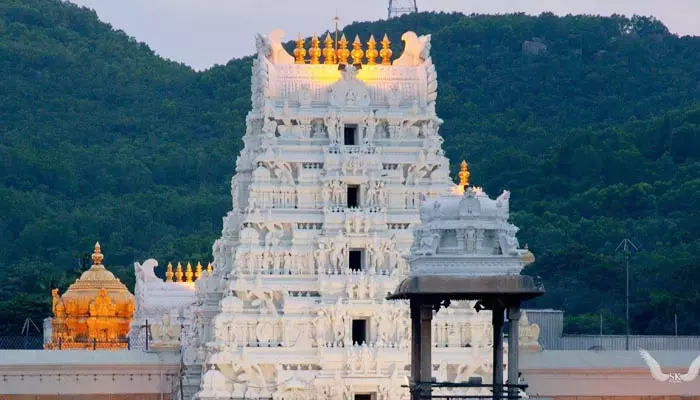 Tirumala Samacharam: తిరుమలలో తగ్గిన భక్తుల రద్దీ.. శ్రీవారి దర్శనానికి ఎంత సమయం పడుతోందంటే?