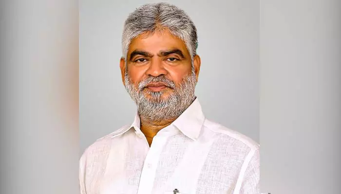 GADDAM PRASAD: బీఆర్ఎస్ లో కేసీఆర్ తర్వాత హరీశ్ రావే.. స్పీకర్ హాట్ కామెంట్స్