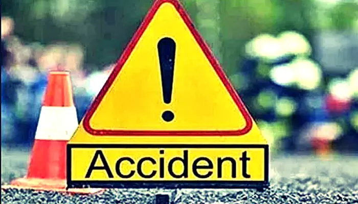 Accident: కాళ్లకల్ బంగారంమ్మ దేవాలయం వద్ద ఘోర రోడ్డు ప్రమాదం