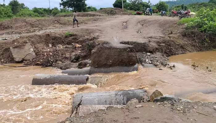 Adivasi people : ఆదివాసీల వెతలు తీరేది ఎన్నడు..