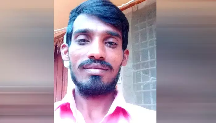 young man died : కారు ఢీకొని యువకుడు దుర్మరణం