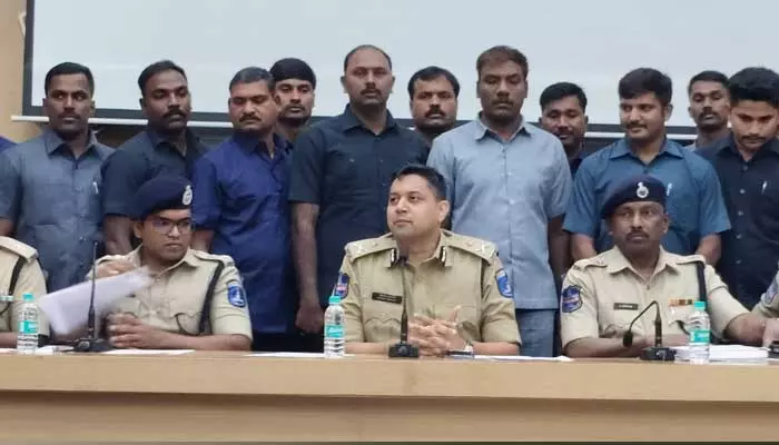 CP Avinash Mahanty : మాదాపూర్ లో రూ.7 కోట్ల విలువైన హెరాయిన్ పట్టివేత..