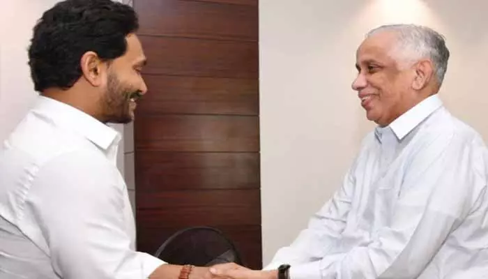 AP News:దాడులపై సాక్ష్యాలను గవర్నర్‌కు అందించిన వైఎస్ జగన్!