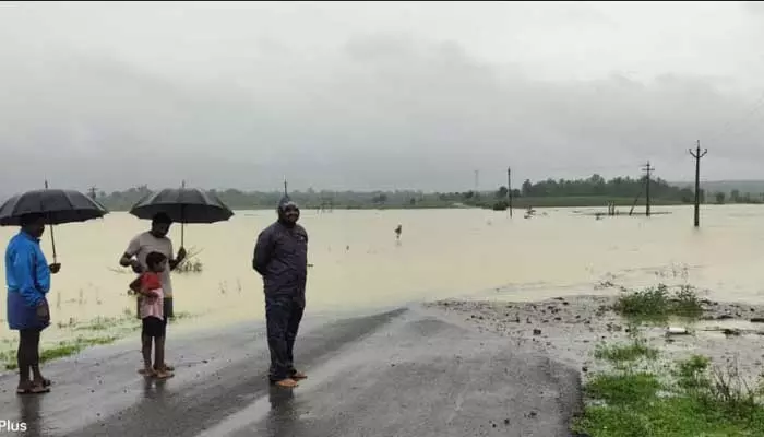 Pranahita river : ఉధృతంగా ప్రవహిస్తున్న ప్రాణహిత నది...