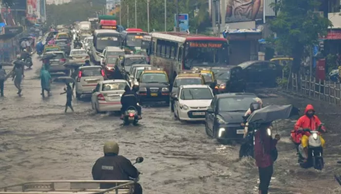 Heavy Rains: ముంబైలో మరిన్ని భారీ వర్షాలు..హెచ్చరికలు జారీచేసిన ఐఎండీ