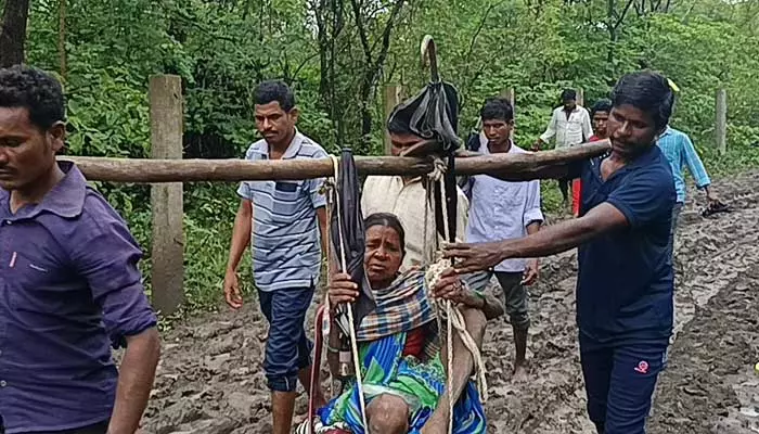 rainy season : ఆ గ్రామ ప్రజలకు వ్యాధులు వచ్చాయో.. అంతే సంగతి..