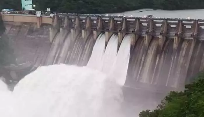 Srisailam: శ్రీశైలం జలాశయానికి భారీగా వరద.. త్వరలోనే నిండనున్న భారీ ప్రాజెక్ట్