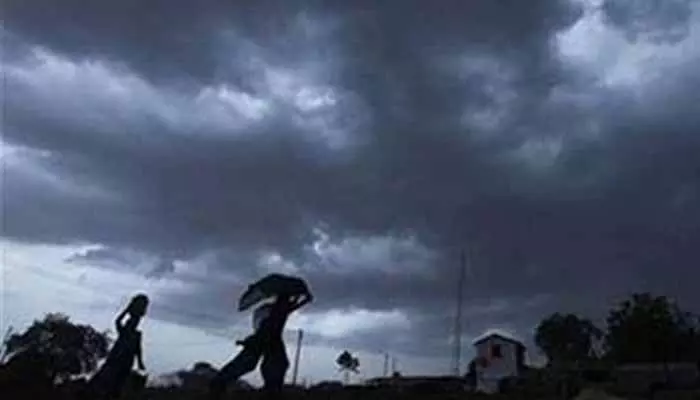 AP Rains:బలహీనపడిన రుతుపవనాలు..ఆ జిల్లాల్లో తేలికపాటి వర్షాలు