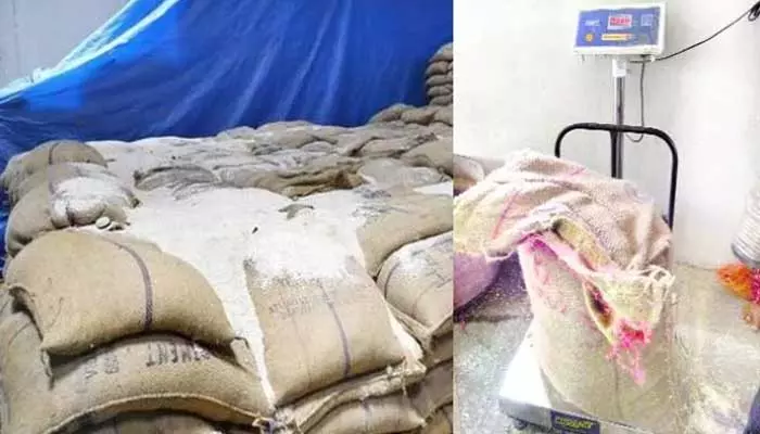 Ration mafia : పట్టపగలే దర్జాగా రేషన్ దందా