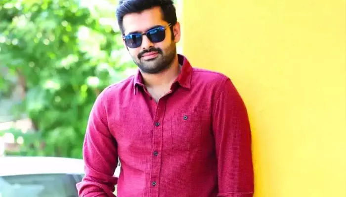 Hero Ram Pothineni : టాలీవుడ్ లో ఏ హీరో టచ్ చేయలేని రికార్డు క్రియేట్ చేసిన రామ్ పోతినేని