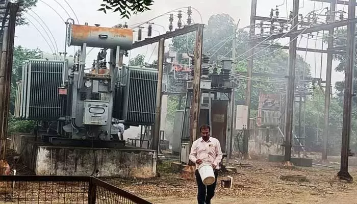 electricity substation : కారేపల్లి విద్యుత్‌ సబ్‌ స్టేషన్‌లో పేలుడు..