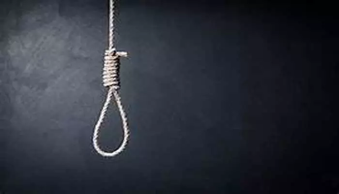 suicide : నాగర్ కర్నూల్ జిల్లాలో విషాదం… ఇద్దరు ఉరేసుకుని ఆత్మహత్య