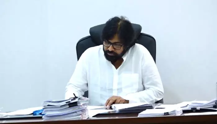 Pavan Kalyan: పవన్‌ను కదిలించిన మహిళల అర్జీ..! తక్షణ చర్యలకు ఆదేశం