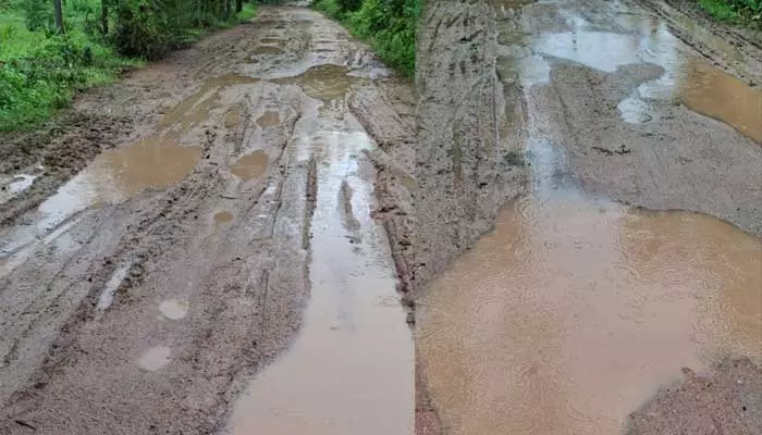 potholed road : రోడ్డు ఇలాగైతే ఊరికి వెళ్ళేదెలా..