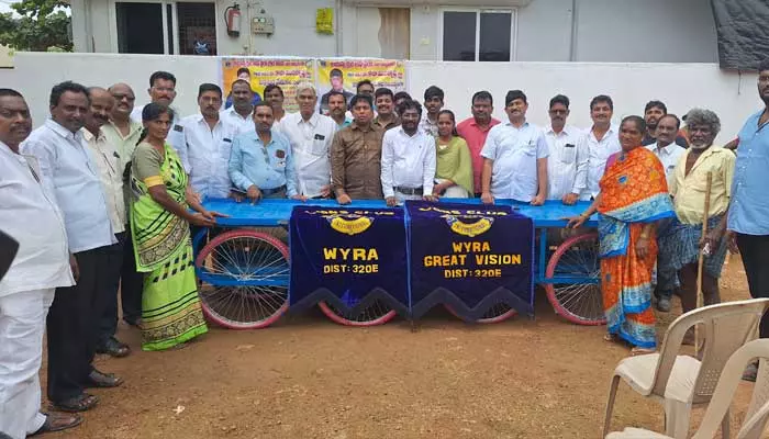 Lions Club : ఒకే రోజు.. రూ. 3 లక్షలతో సామాజిక కార్యక్రమాలు..