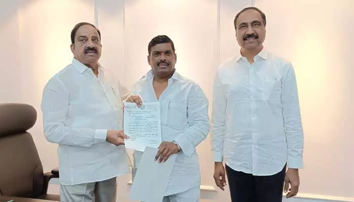 MLA Gudem Mahipal Reddy : మార్కెట్ యార్డ్ నిర్మాణానికి నిధులు ఇవ్వండి