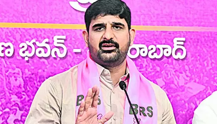 Kaushik Reddy: ఆ బాంబులు ఎప్పుడు పేలుతాయా అని ఎదురుచూస్తున్నాం