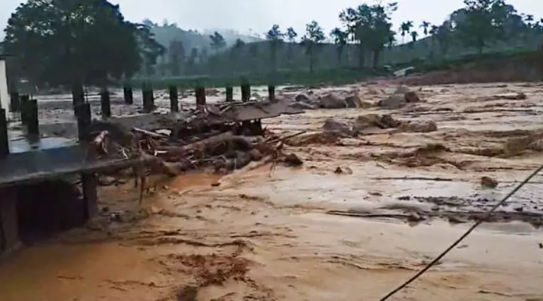 Wayanad landslides: ఏకైక వంతెన ధ్వంసం.. చుర్మలల పరిస్థితి అధ్వానం