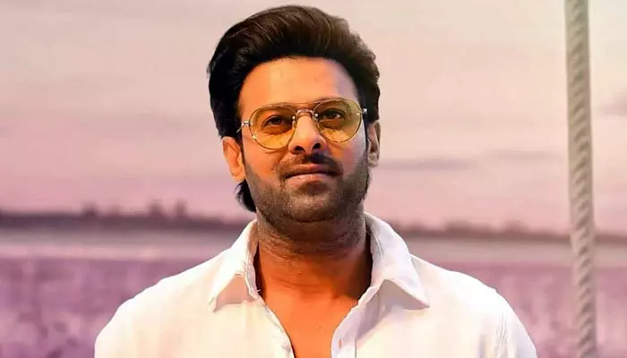 Prabhas: టాలీవుడ్ లో ఎవరు టచ్ చేయలేని రికార్డు  సృష్టించిన ప్రభాస్