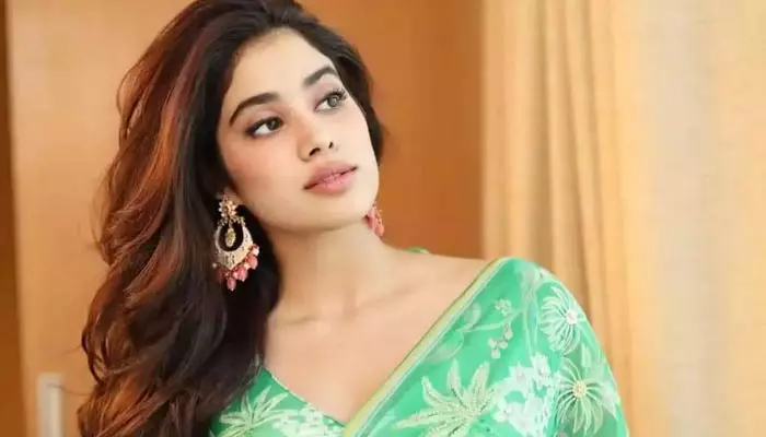 Janhvi Kapoor : అలాంటి పాత్రలకే ప్రయారిటీ ఇస్తా.. జాన్వీ కపూర్ ఇంట్రెస్టింగ్ కామెంట్స్