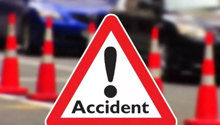 Road Accident : ఘోర రోడ్డు ప్రమాదం.. ఏడు నెలల గర్భవతి  మృతి