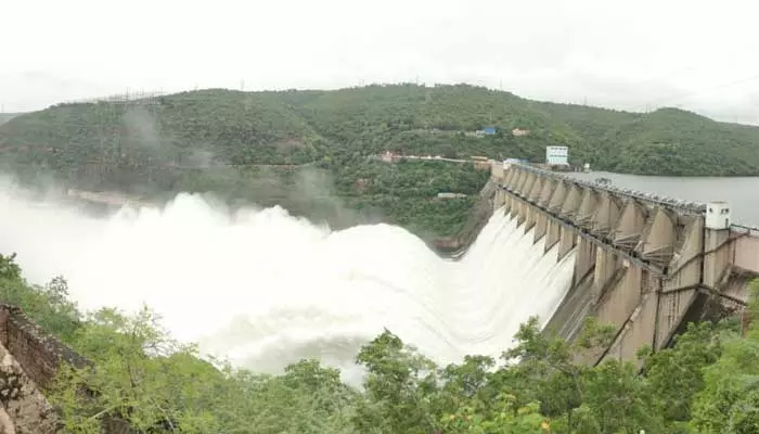 srisailam Project : నాగార్జునసాగర్ వైపు బిరా బిరా కృష్ణమ్మ..