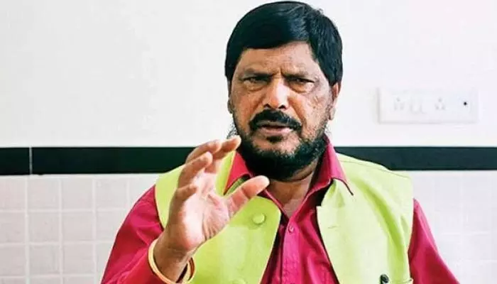 Ramdas Athawale: అధిర్ రంజన్ చౌదరిని కాంగ్రెస్ అవమానించింది.. కేంద్ర మంత్రి రాందాస్