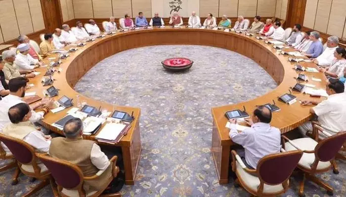 Waqf Board Amendment Bill: కేంద్ర సర్కార్ మరో సంచలన నిర్ణయం.. వక్ఫ్ బోర్డు సవరణ బిల్లుకు ఆమోదం!