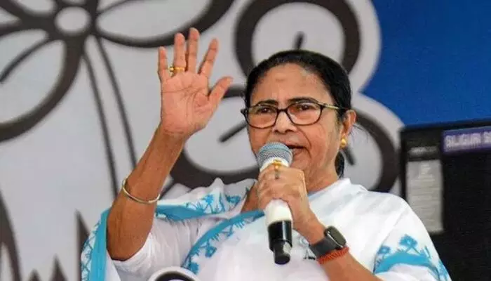 Mamata banerjee: బీమా ప్రీమియంపై జీఎస్టీ మినహాయింపు కోరుతూ నిర్మలా సీతారామన్‌కు మమతా బెనర్జీ లేఖ