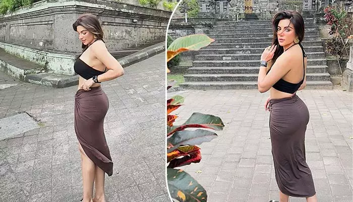 Shama Sikander having a blast beauty snaps