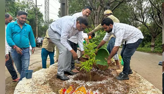 Dundigal Municipality : దుండిగల్ మున్సిపాలిటీలో స్వచ్చదనం పచ్చదనం..