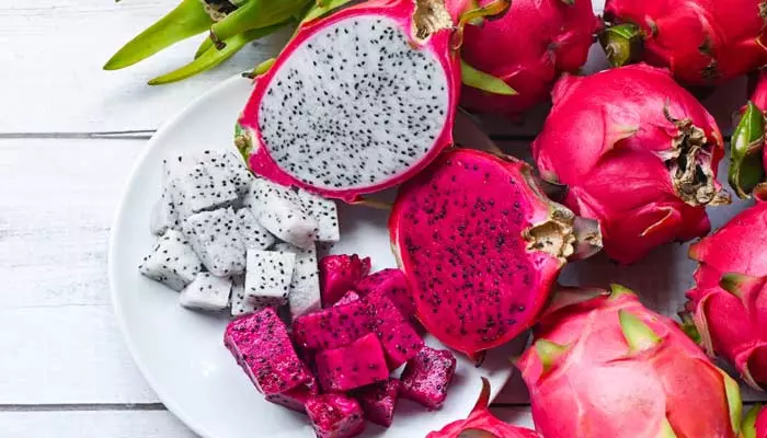 Dragon fruits: డ్రాగన్ ఫ్రూట్స్‌ను తినకుండా పక్కన పెట్టేస్తున్నారా.. దాని వల్ల ఎన్ని లాభాలో తెలిస్తే షాక్!