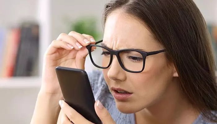 Eye health: స్మార్ట్‌ఫోన్లు, స్క్రీన్లతో కళ్లపై ఎఫెక్ట్.. ఈ ఫార్ములా పాటిస్తే నో ప్రాబ్లం!