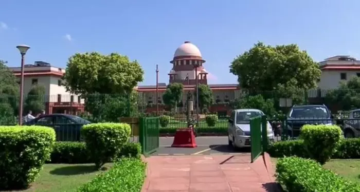 Supreme Court: హైవేలు పార్కింగ్ స్థలం కాదు