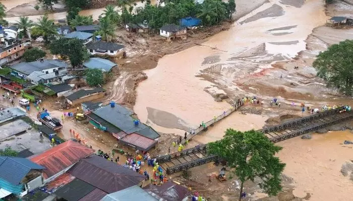 Wayanad Floods: వయనాడ్‌ బాధితుల రుణాలు మాఫీ చేస్తామని కేరళ బ్యాంక్ ప్రకటన