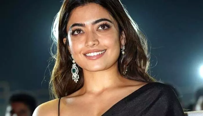 Rashmika Mandanna: ఆ టైంలో ఏడుస్తూ ఇంటికి వెళ్లేదాన్ని.. రష్మిక షాకింగ్ కామెంట్స్