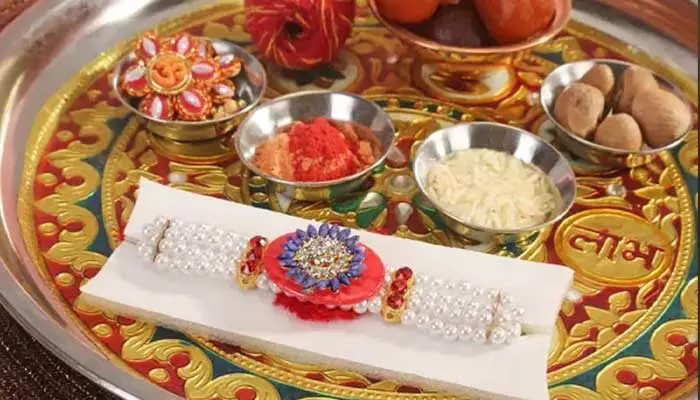 Raksha Bandhan : రాఖీ పండుగ వచ్చేస్తుందోచ్.. ఏ రాశి వారికి ఏ రంగు రాఖీ కట్టాలో చూసేద్దామా..