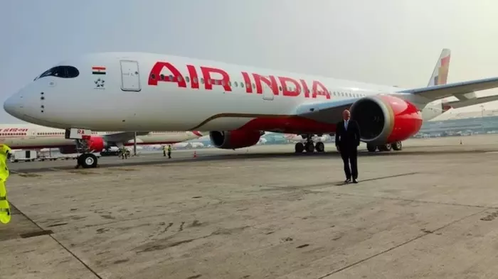 Air India flight: గోవాలో పక్షి ఢీకొనడంతో విమానం నిలిపివేత