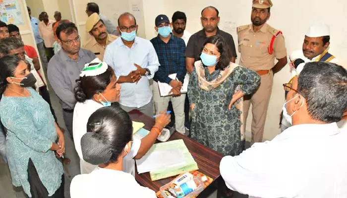 Mahabubnagar Collector : సీజనల్ వ్యాధుల పట్ల తక్షణమే చికిత్స నిర్వహించండి