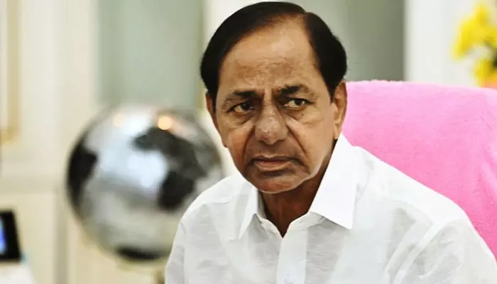 KCR: స్వాతంత్ర దినోత్సవ వేడుకల్లో కనిపించని గులాబీ బాస్