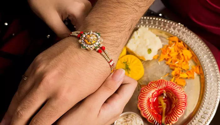 Rakhi: రాఖీ పండుగ నుంచి ఆ రాశుల వారికి డబ్బే డబ్బు.. మీ రాశి ఉందా?