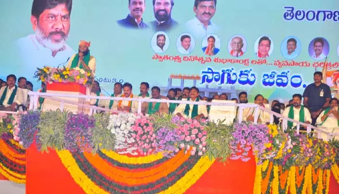 Minister Uttam Kumar Reddy : 2026 ఆగస్టు 15 నాటికి సీతారామ ప్రాజెక్టును పూర్తి చేస్తాం