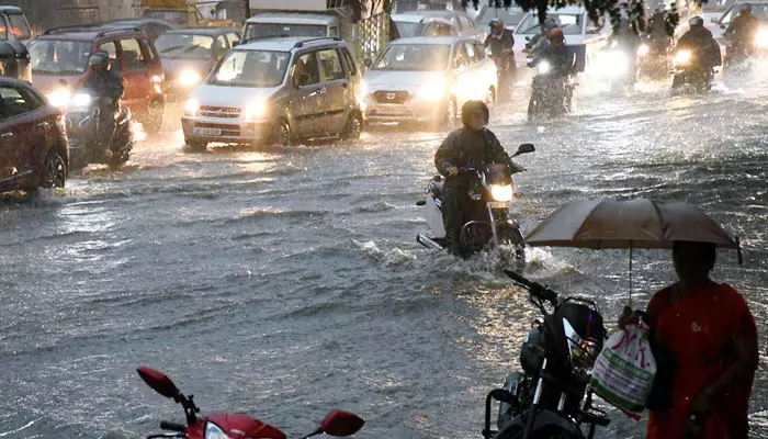 Hyderabad: నగర వాసులకు బిగ్ అలర్ట్..డ్యూటీ ముగించుకొని ఇంటికి వెళ్తున్నారా?