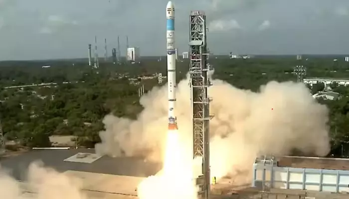 ISRO: విపత్తులు, అగ్నిపర్వతాల పర్యవేక్షణకు ఉద్దేశించిన ప్రయోగం విజయవంతం