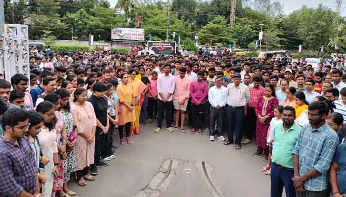 కోల్ కతా ఘటన.. ఎన్ ఐటీలో క్యాండిల్‌లైట్ మార్చ్‌