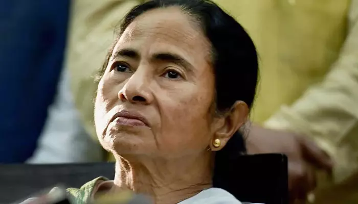 Mamata Banerjee :  మమతా బెనర్జీపై నిర్భయ తల్లి సీరియస్