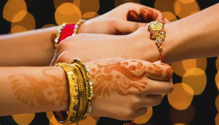 Raksha Bandhan : అన్నాతమ్ముళ్లు  లేనివారు ఈ చెట్లకు రాఖీ కట్టండి.. అంతా శుభమే అంటున్న జ్యోతిష్యులు