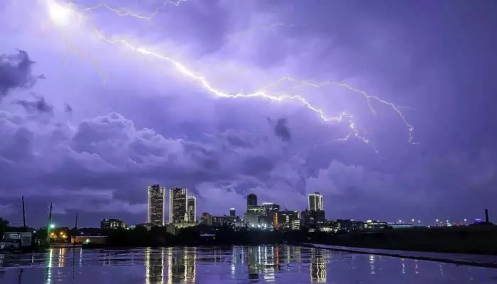 నగరంలో జోరువాన.. మియాపూర్‌లో పిడుగుపాటు