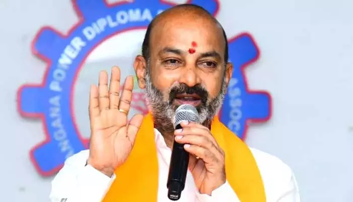 BJP: కాంగ్రెస్ మేనిఫెస్టోను ఫాలో అవ్వడం లేదు.. బండి సంజయ్ ఆసక్తికర ట్వీట్